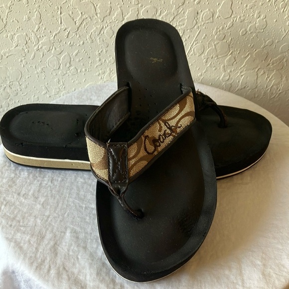 Coach: Black & Tan Janey (A8657) Signature C Sandals- 7- flaws - Picture 1 of 16